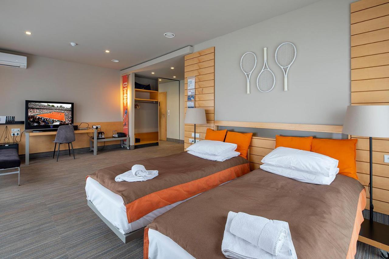 Hotel Restauracja Tenis Kortowo Poznań Kültér fotó