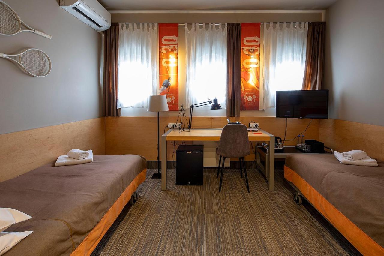 Hotel Restauracja Tenis Kortowo Poznań Kültér fotó