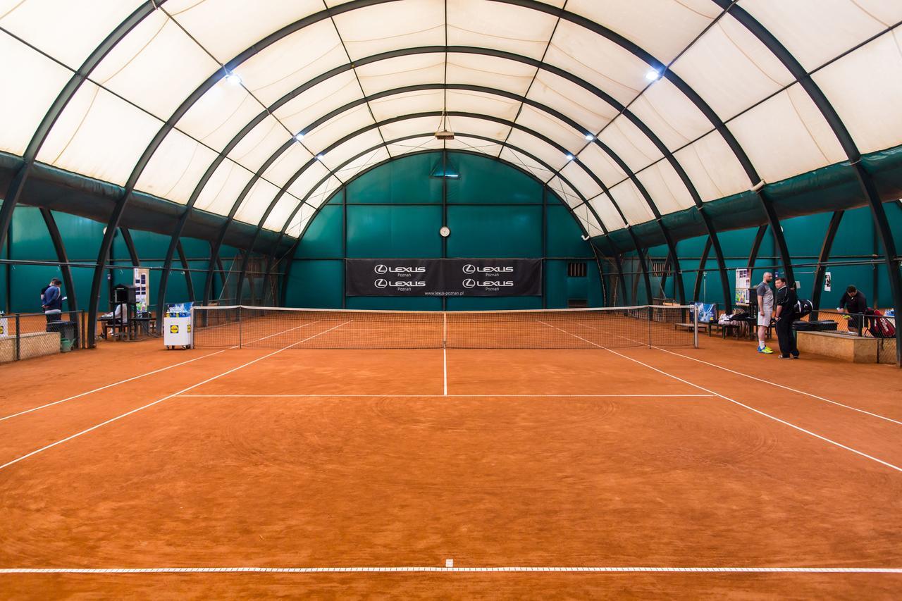 Hotel Restauracja Tenis Kortowo Poznań Kültér fotó