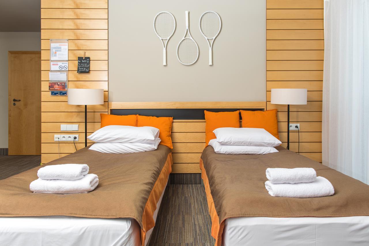 Hotel Restauracja Tenis Kortowo Poznań Kültér fotó
